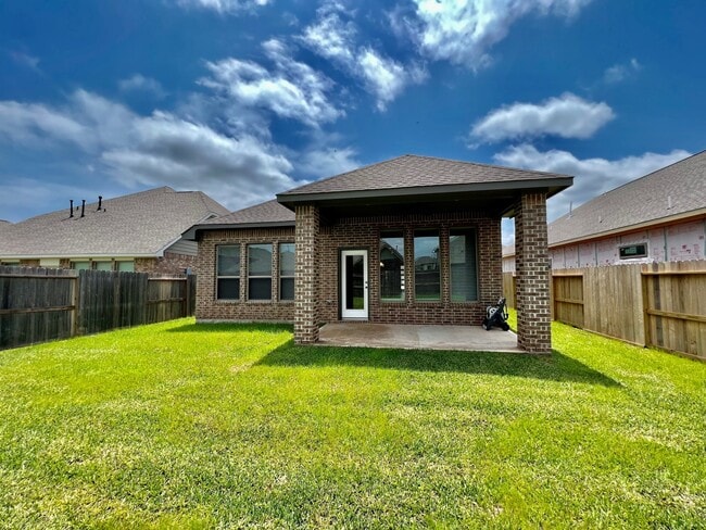 Building Photo - 8719 Arbor Trail Dr