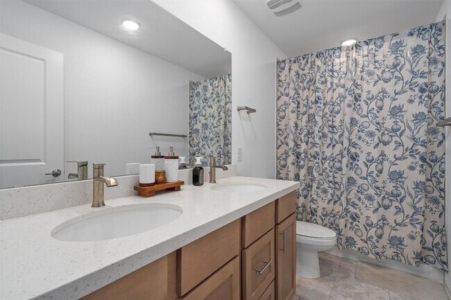 Building Photo - 1617 Purple Martin Dr