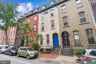 Building Photo - 2316 Spruce St