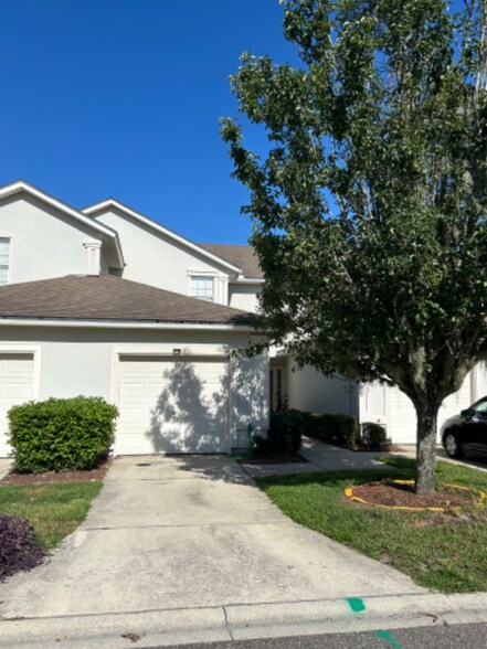 Primary Photo - 828 Southern Creek Dr