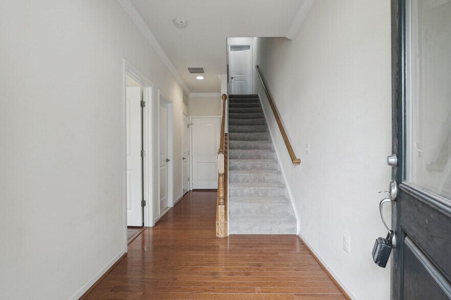 Building Photo - 25485 Feltre Ter