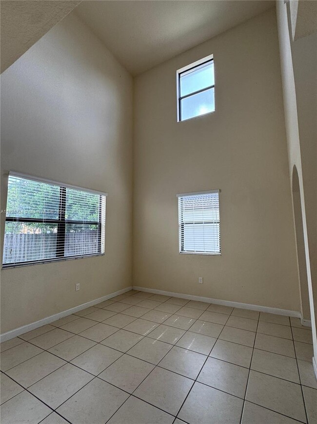 Building Photo - 9227 SW 227th Terrace
