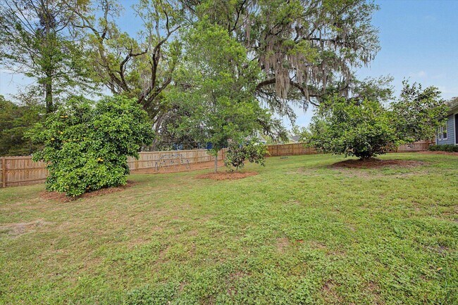 Building Photo - 7492 Sunny Mariana Ct