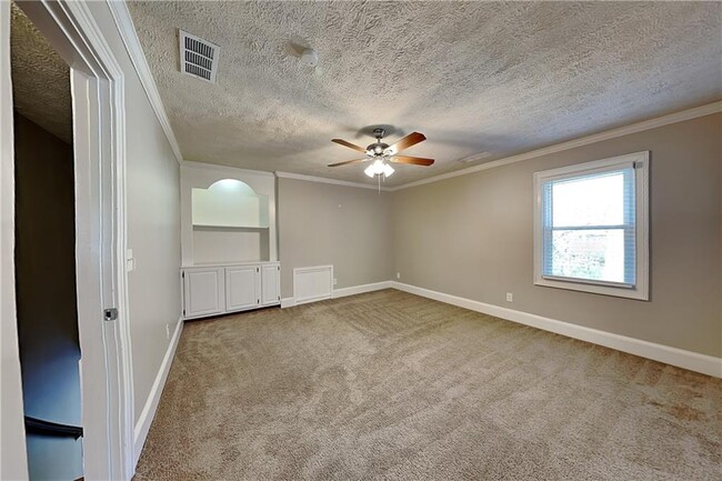 Building Photo - 1035 Atherton Ln