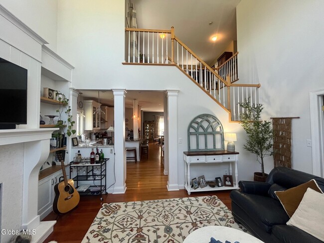 Building Photo - 68 Vista Dr