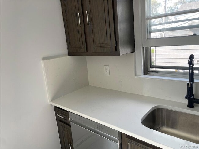 Building Photo - 287 Mary Lou Ave