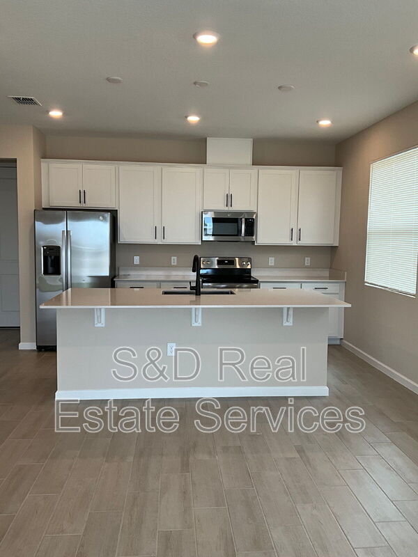 Building Photo - 807 Ballantyne Dr