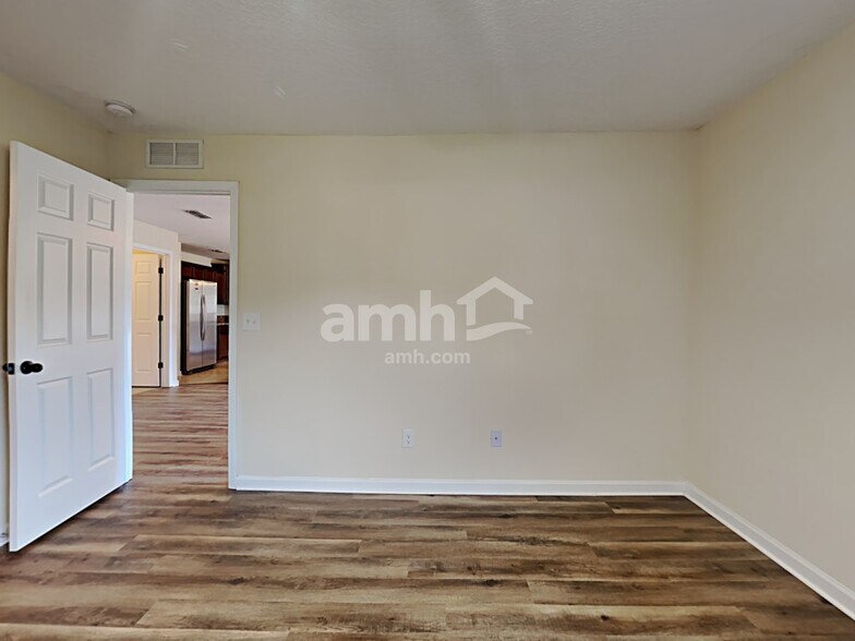 Building Photo - 7344 Rapid River Dr E