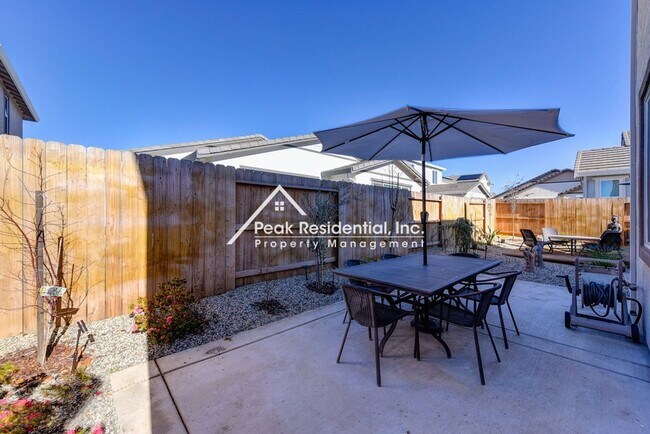 Building Photo - 4 Bedroom, 3 Bath Home in Rancho Cordova