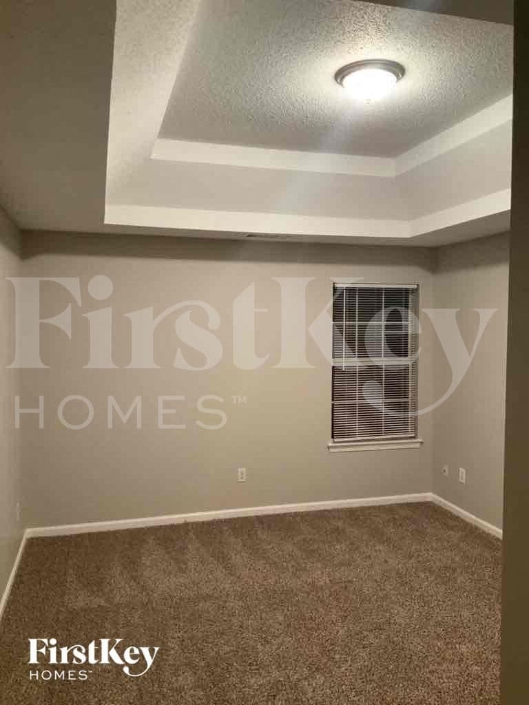 Building Photo - 226 Bonnes Dr SW