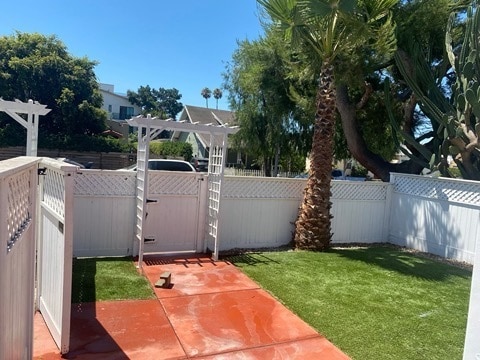 Primary Photo - 10847 Hesby St