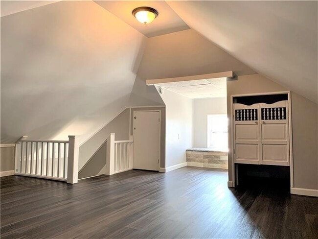 Building Photo - 1459 4th St