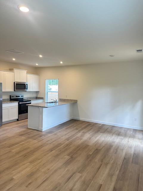 Building Photo - 4131 Belcourt Dr