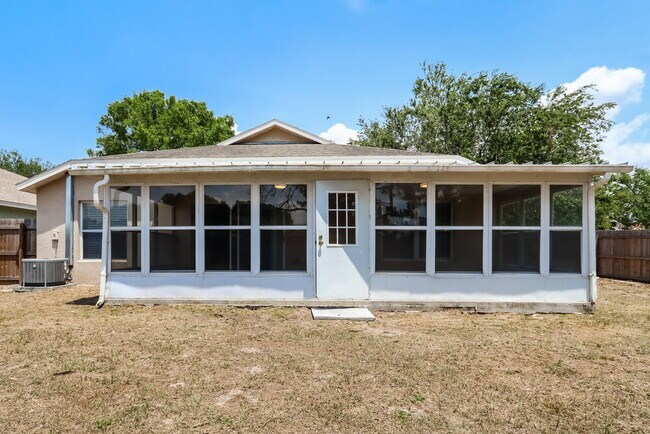 Building Photo - 12333 Hawkeye Point Pl