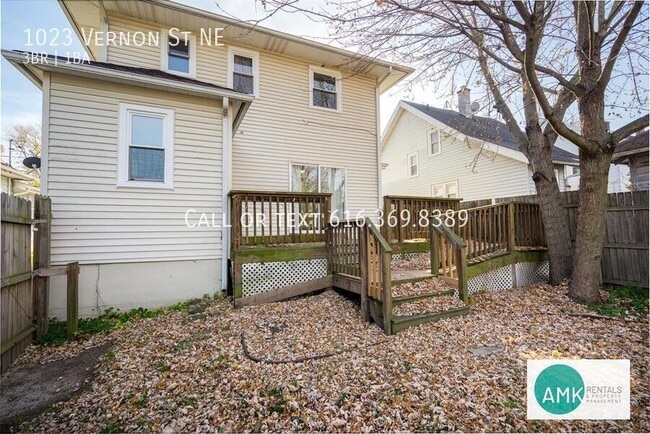 Building Photo - 1023 Vernon St NE
