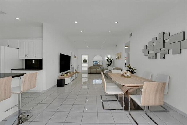 Building Photo - 17255 NW 72nd Ct