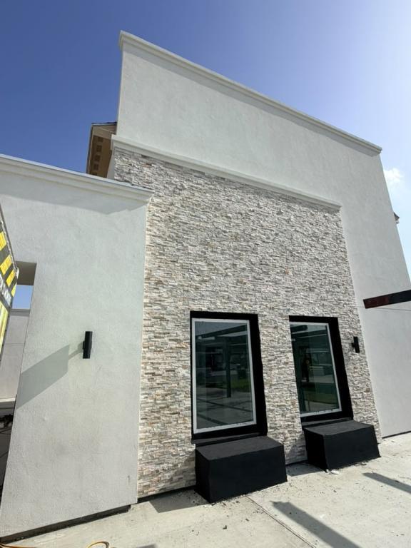 Building Photo - 2101 Cassandra St