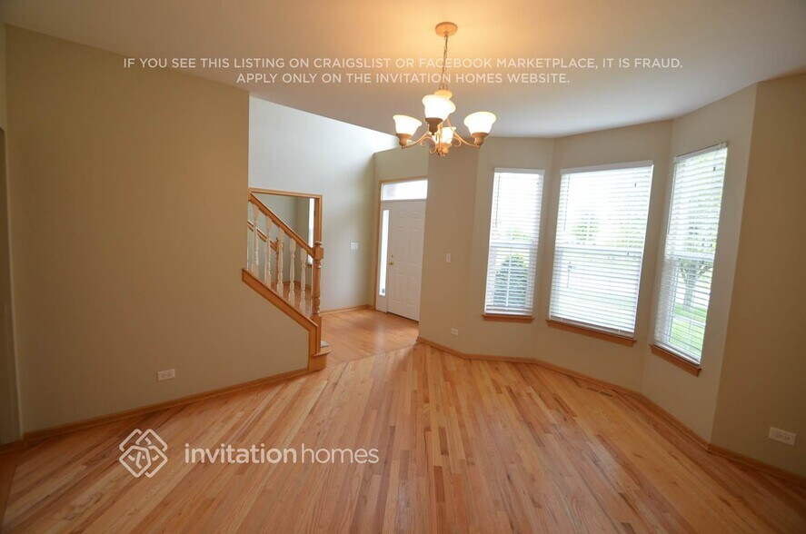 Building Photo - 13250 Red Star Dr