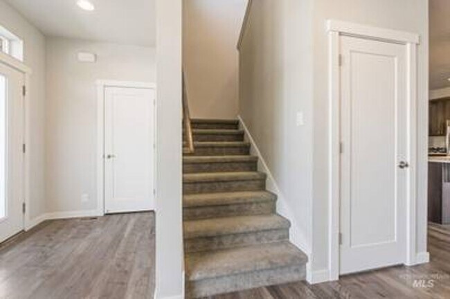 Building Photo - 3 bed, 3 bath townhome will be ready in May for you