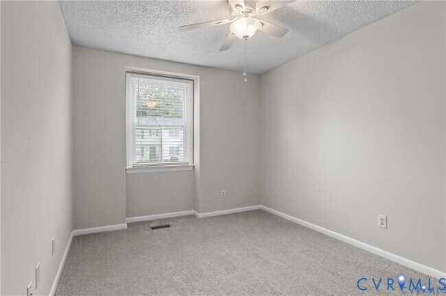 Building Photo - 2613 Chancer Dr