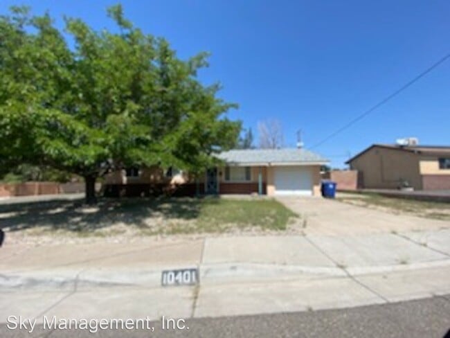 Building Photo - 3 br, 2 bath House - 10401 Britt Ct. NE