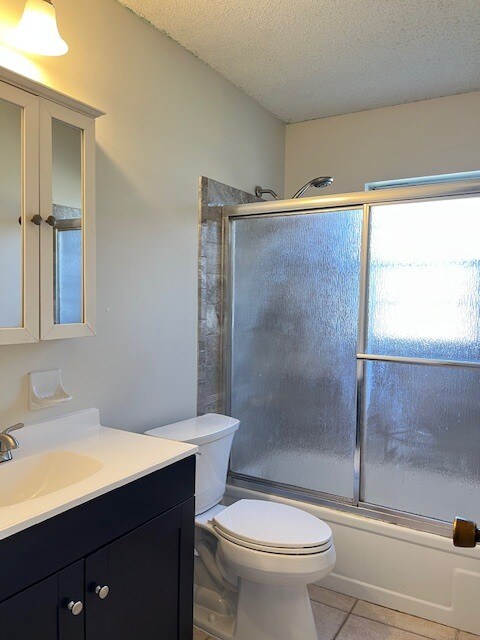 Building Photo - 1821 Oak St