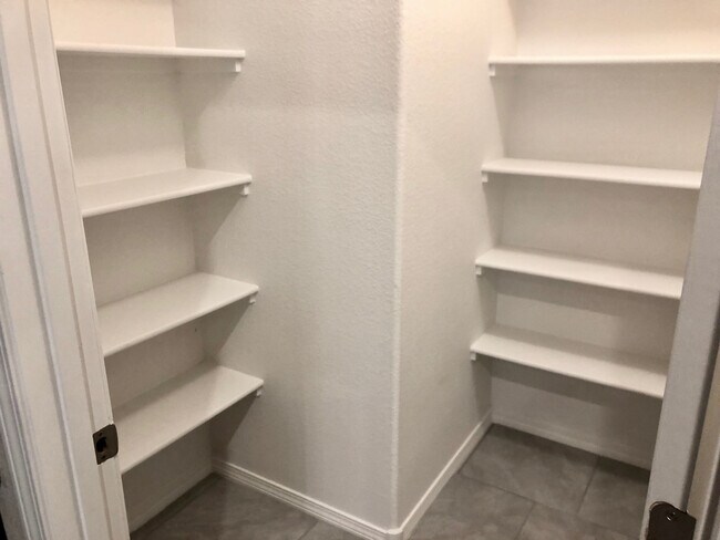 Building Photo - Amazing Home in Rio Rancho! Near Cleveland High School