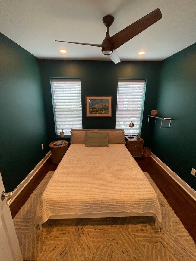 Building Photo - Recently Renovated 3 Bed / 3.5 Bath Luxury Home Near Patterson Park with Parking!