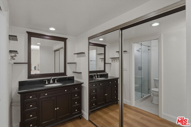 Building Photo - 29392 Hillrise Dr