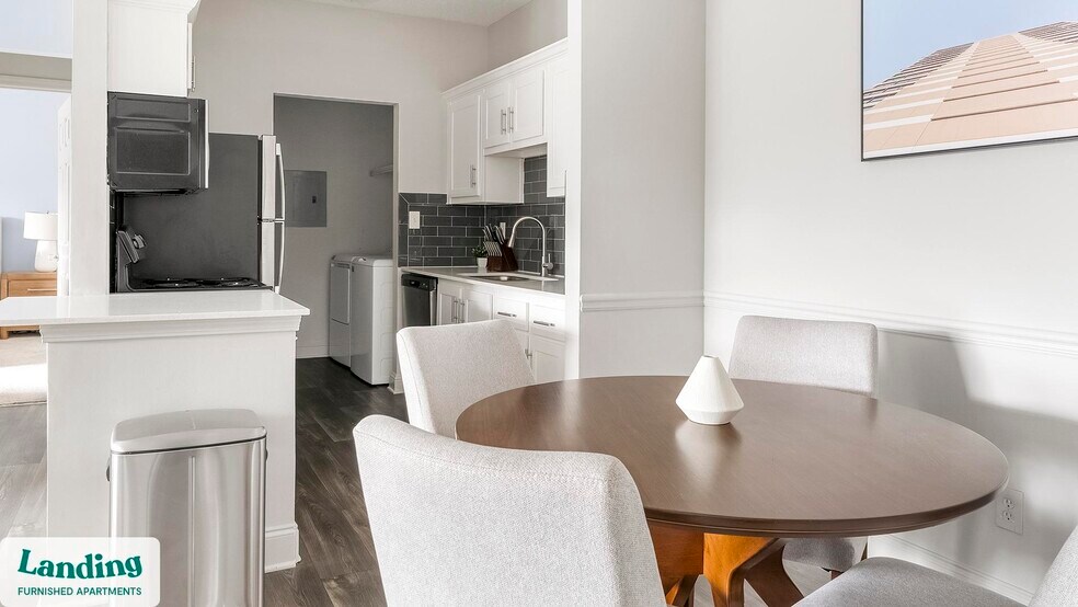 Building Photo - 100 Crossing Blvd