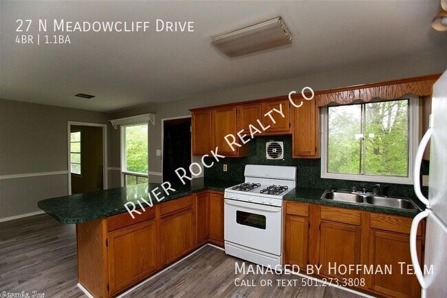 Building Photo - 27 N Meadowcliff Dr