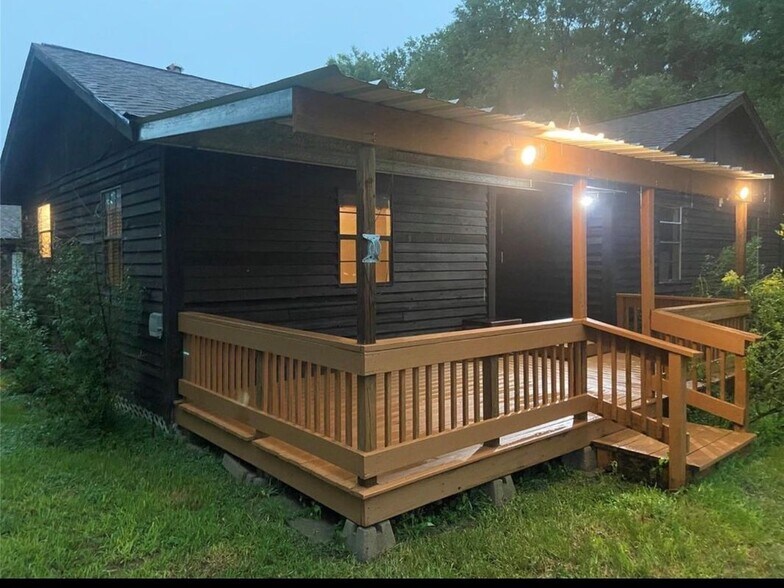 Building Photo - 10451 County Rd 909