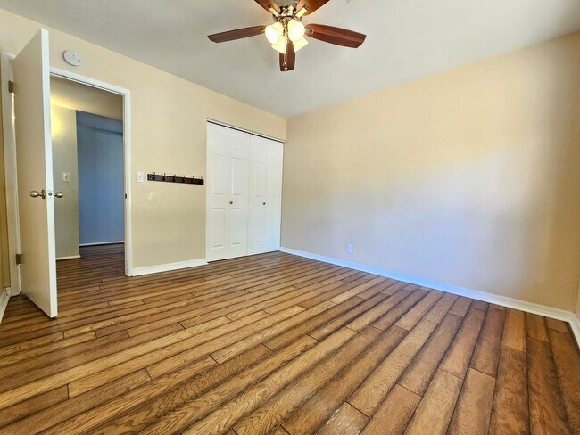 Building Photo - Beautiful home for Rent. Paid Solar, A/C, RV Parking, and Landscaping!