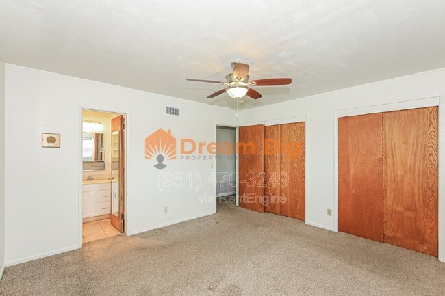 Building Photo - 5971 Sunland Pl