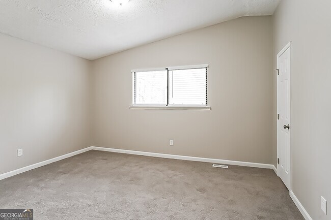 Building Photo - 3740 Jr Ln