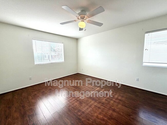 Building Photo - 23664 Groveland Pl