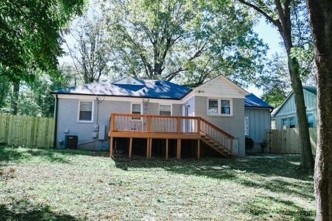Building Photo - 2429 Remount Rd