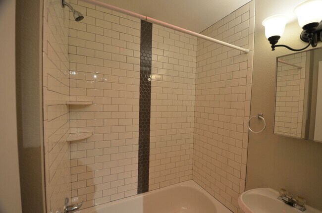 Building Photo - Unfurnished, 10 minutes from Downtown Breck!  In Unit Washer and Dryer!