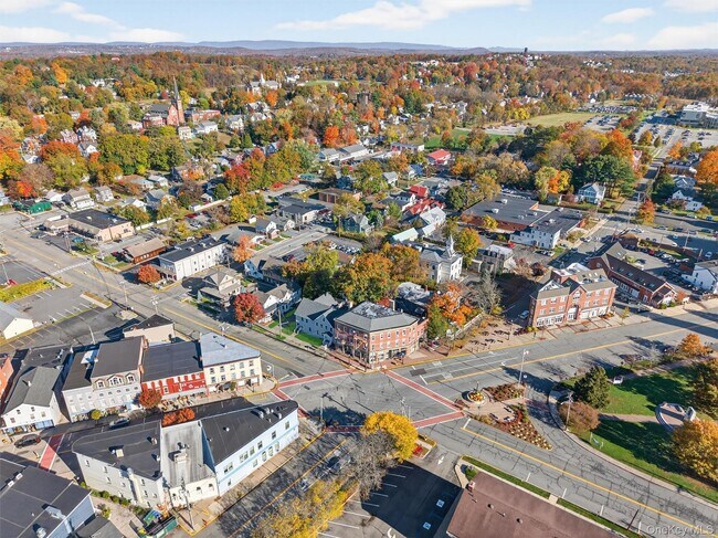Building Photo - 12 N Church St