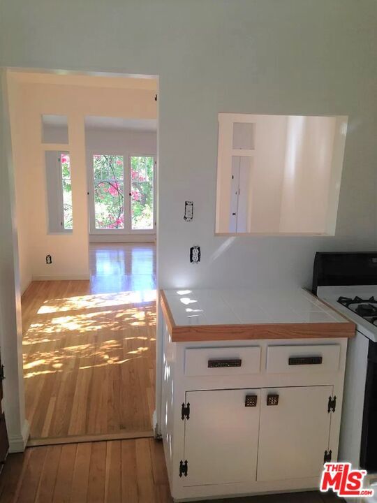 Building Photo - 850 Tularosa Dr