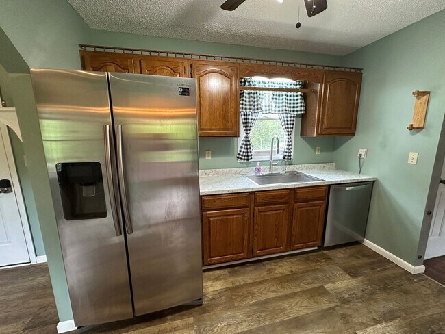 Building Photo - 3 bedroom, 2 bath house in Kingsport