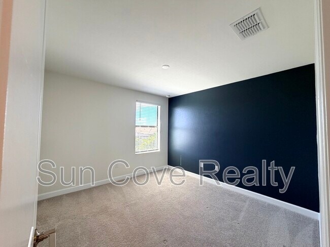 Building Photo - 5242 Coral Reef Wy