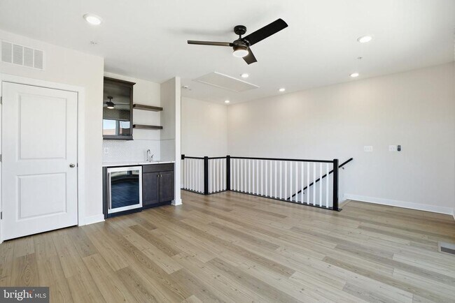 Building Photo - 3599 Aster St