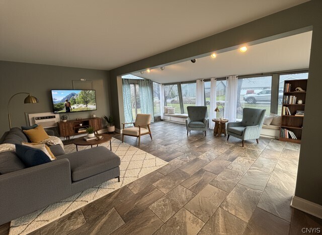 Building Photo - 7420 Mapleview Rd