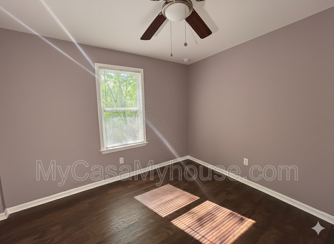 Building Photo - 1348 Austin St