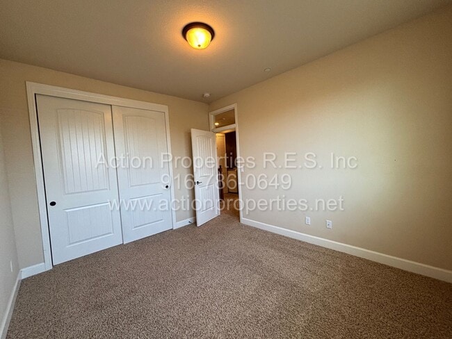 Building Photo - Gated Penryn Patio 2 Story Home, 3 Bedroom...