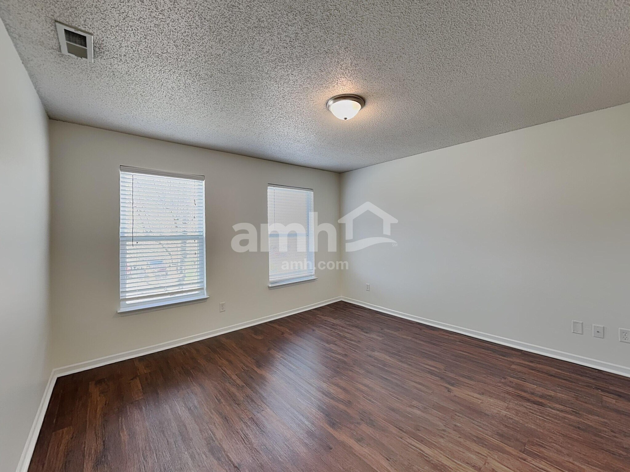 Building Photo - 6887 Merritt Ridge Way