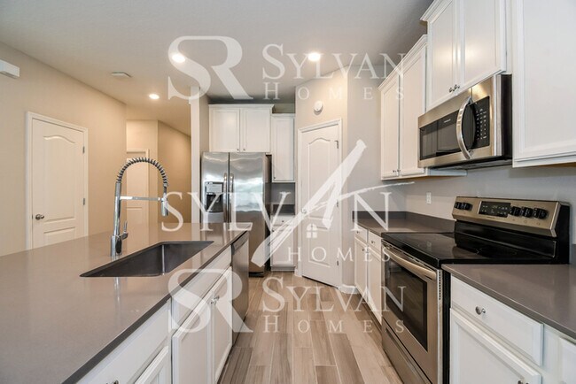 Building Photo - Don't miss out on the opportunity to live ...