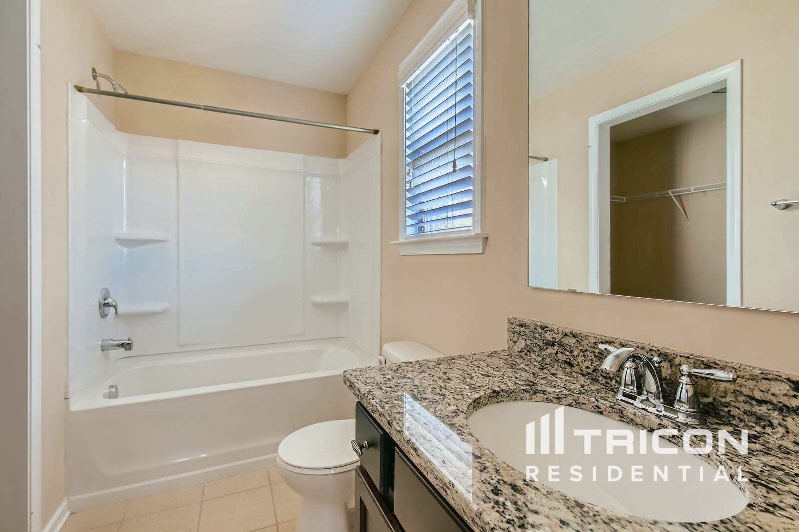 Building Photo - 2102 Eddie Massey Ln