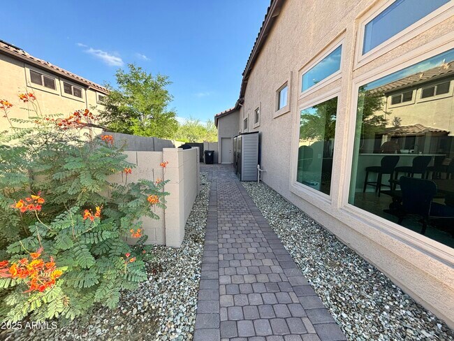 Building Photo - 7637 E Tasman Cir